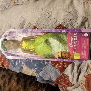 Disney Princess The Princess And The Frog Tiana Fashion Doll